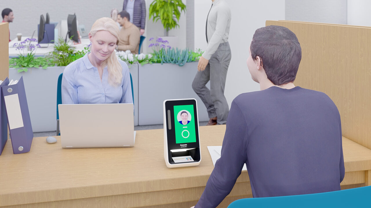 マイナンバーカードに対応した「本人確認用 顔認証カードリーダー開発キット」を発売のメイン画像